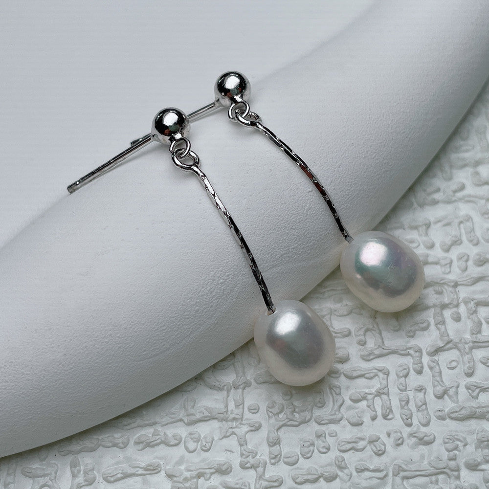 Amari - Effortless Dangle Earrings