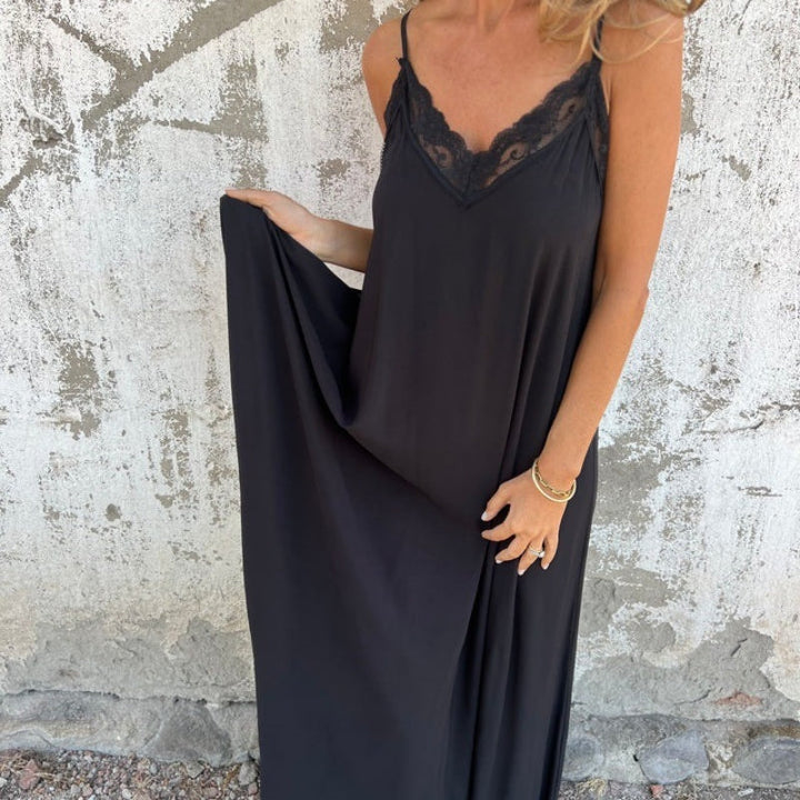 Emily - Elegant Night Dress