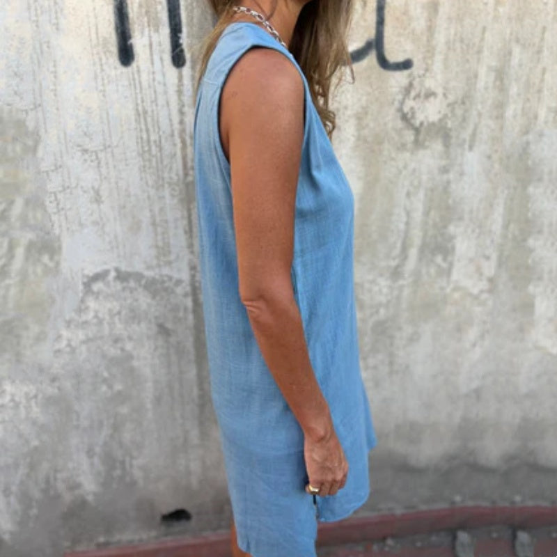Melvina - Classic Sleeveless Dress